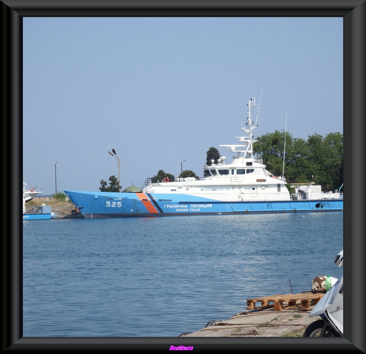 Barco de la polica de fronteras de Bulgaria en el mar Negro