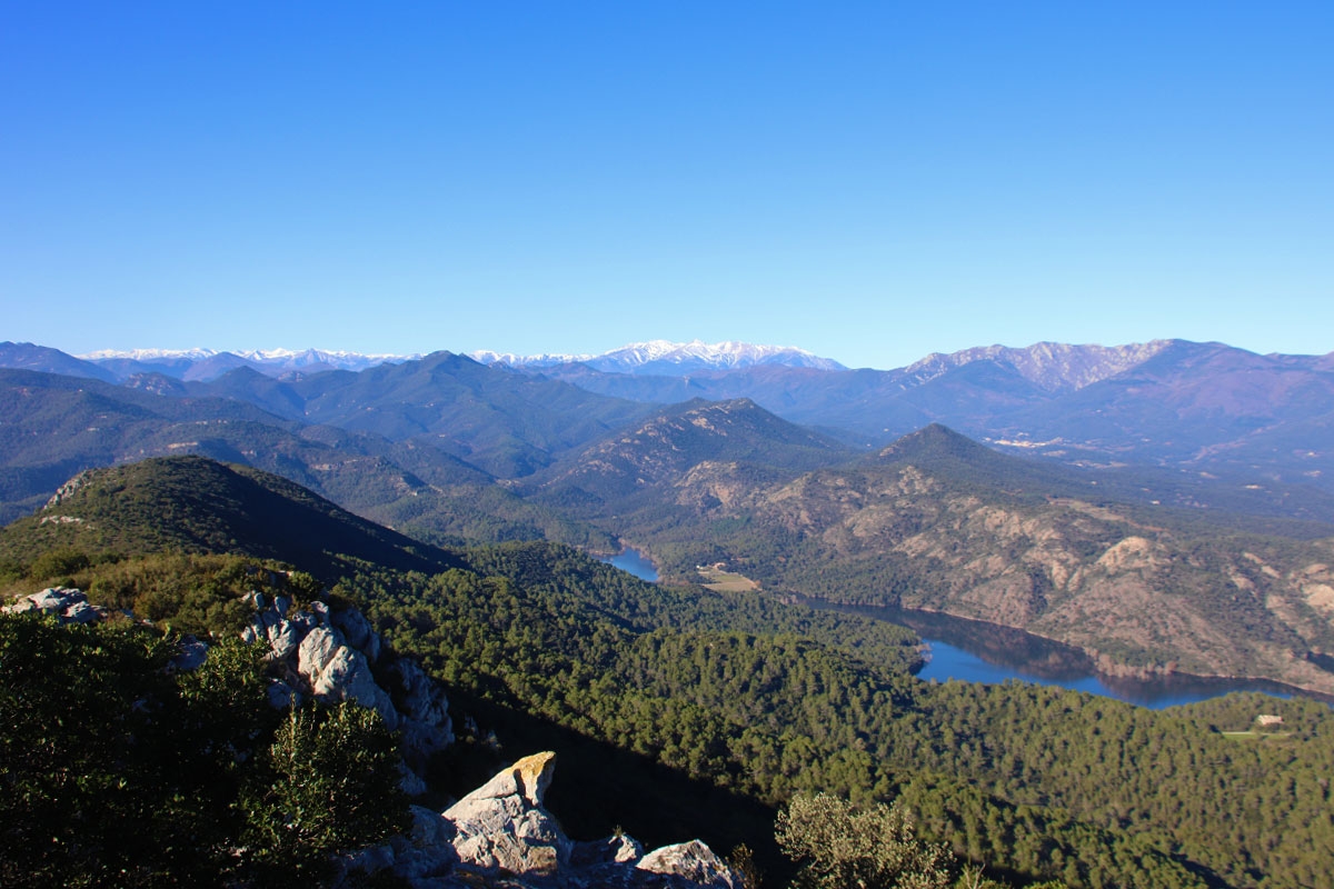 Paisaje pantano de Boadella