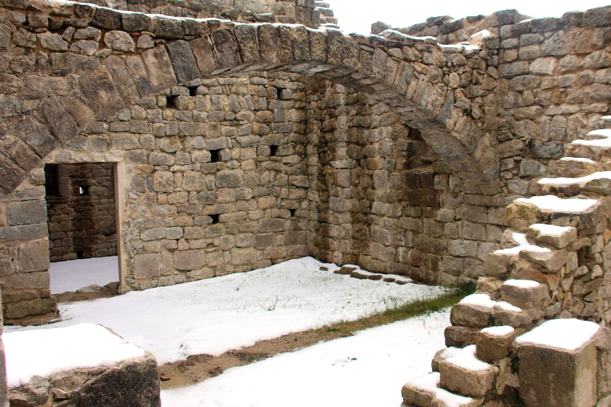 Runes monestir Sant Lloren de sous