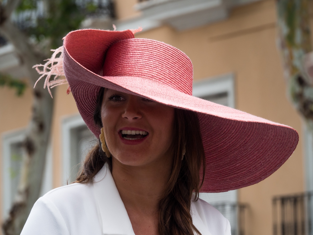 Luciendo pamela -  Wearing a hat