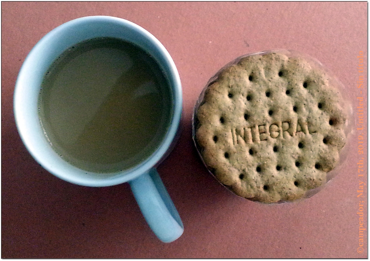 Untitled - Sin ttulo (caf con leche y galletas integrales)