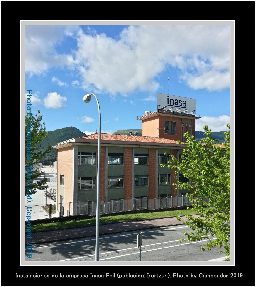 Edificio de la empresa INASA FOIL en Irurzun (Navarra). Photo by Campeador (Mario Cid).