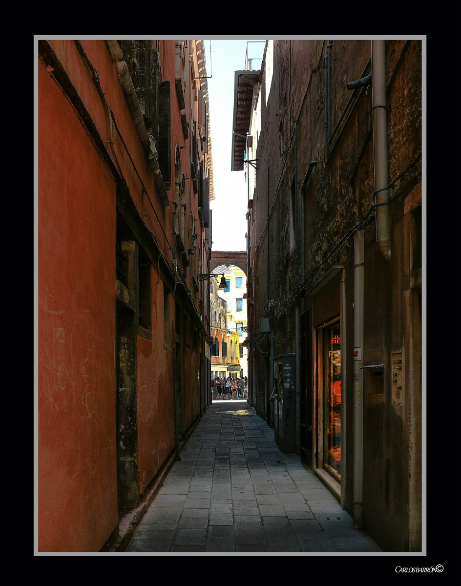  VENEZIA STA TIRANDO PURO ABBANDONO