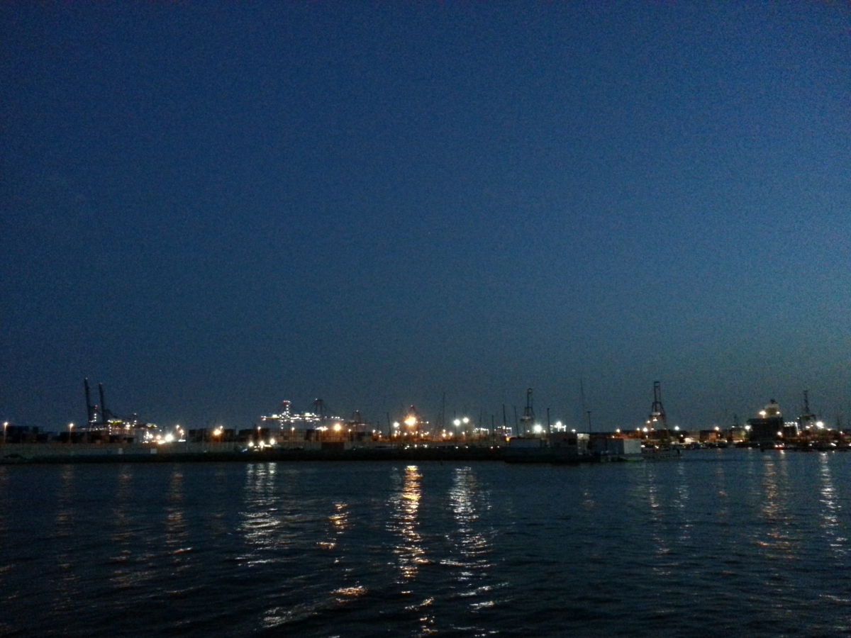 Puerto de Valencia. Nocturna.