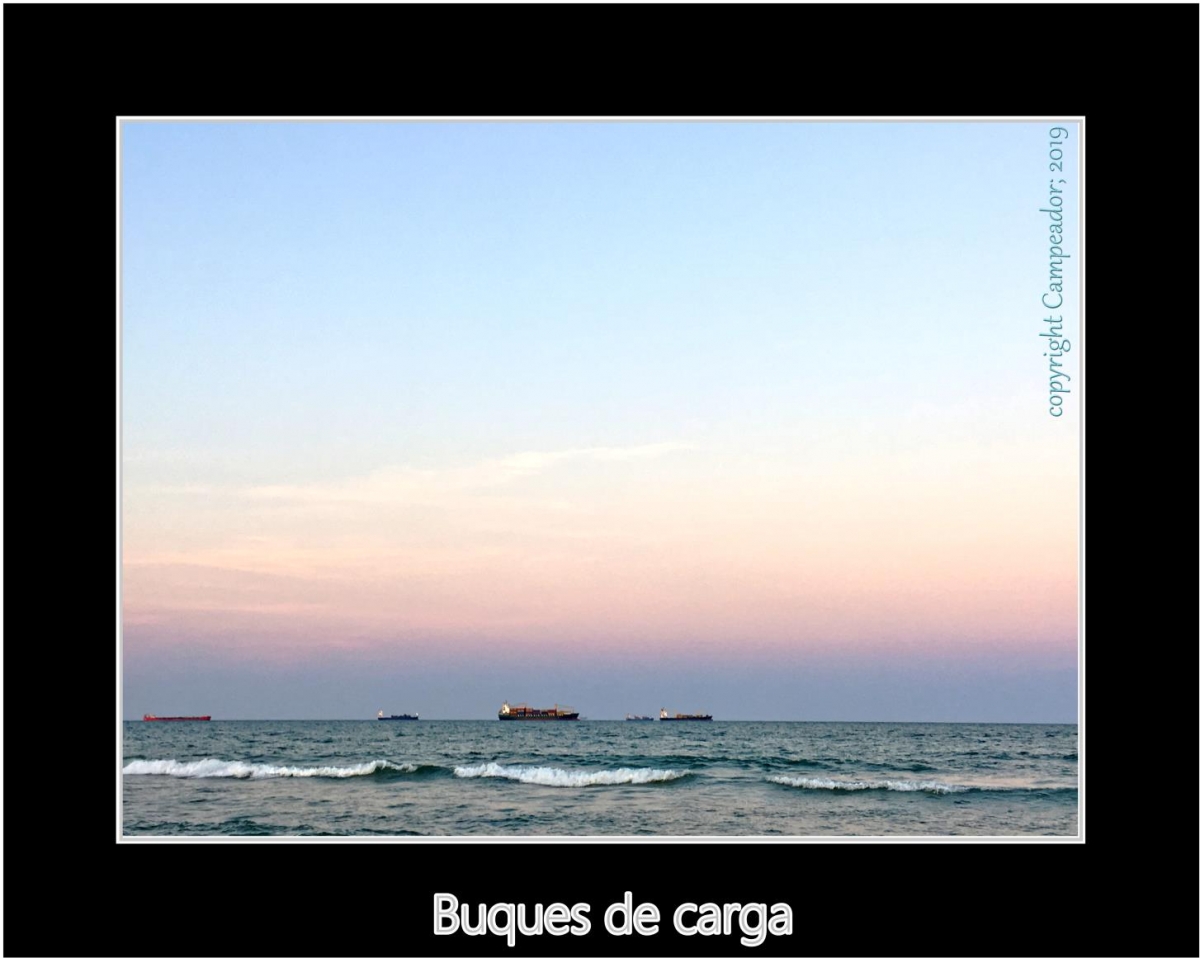 Buques de carga. Cargo ships. Photo by Campeador (Mario Cid).