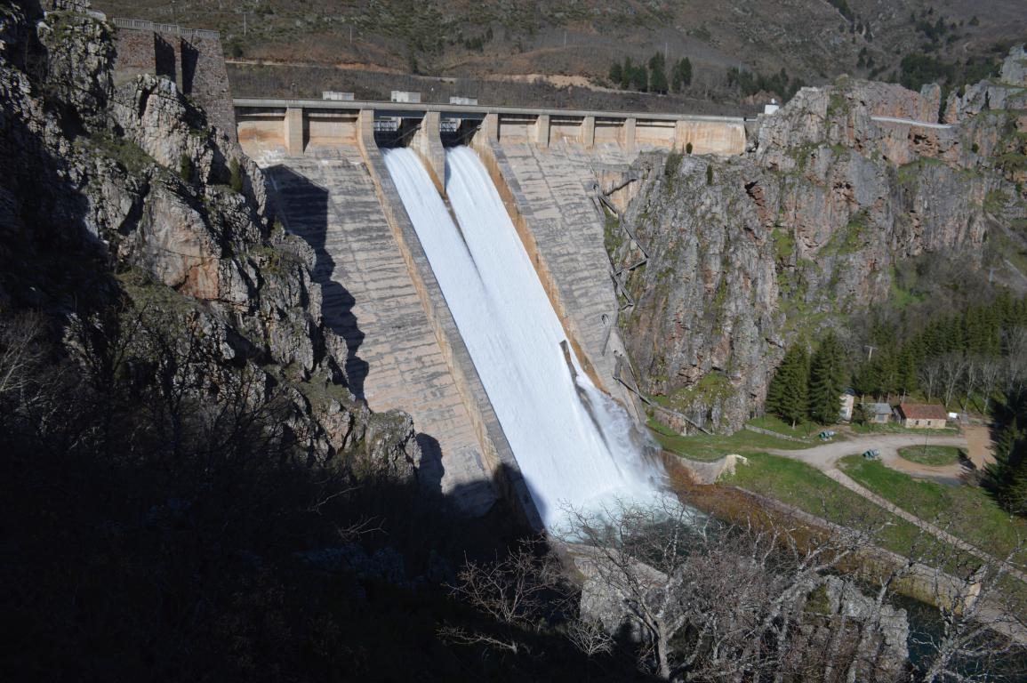 Embalse de Los Barrios de Luna. Len 