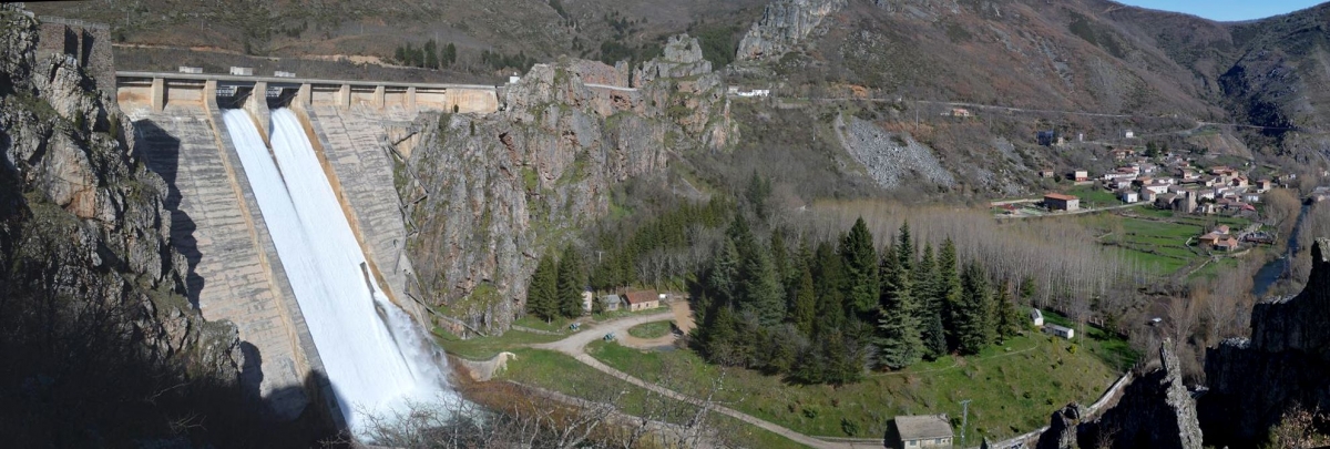 Embalse de Los Barrios de Luna. Len