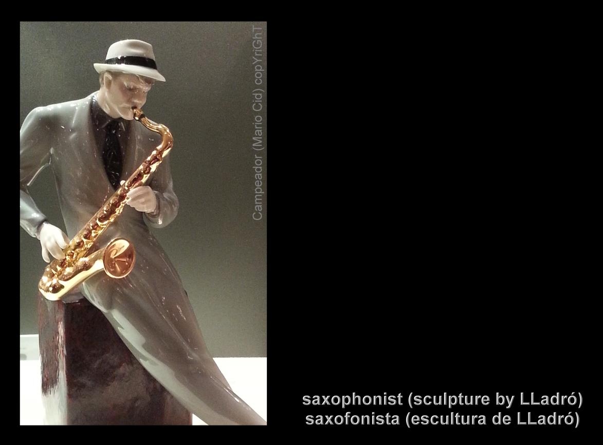 saxofonista (escultura de Lladr) - saxophonist (sculpture by Lladr). Photo by Campeador.