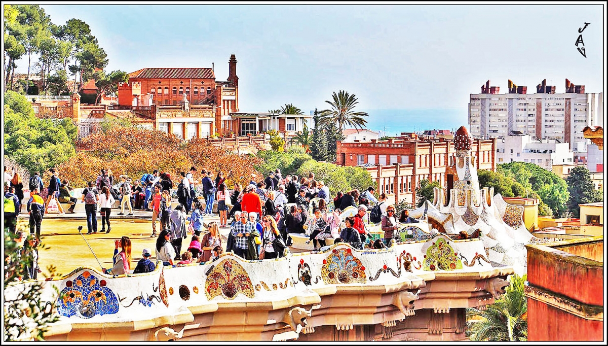 Gente en el mirador.