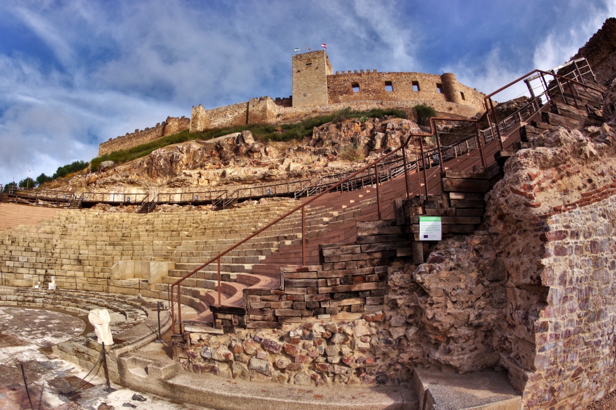 Teatro Romano y Castillo II