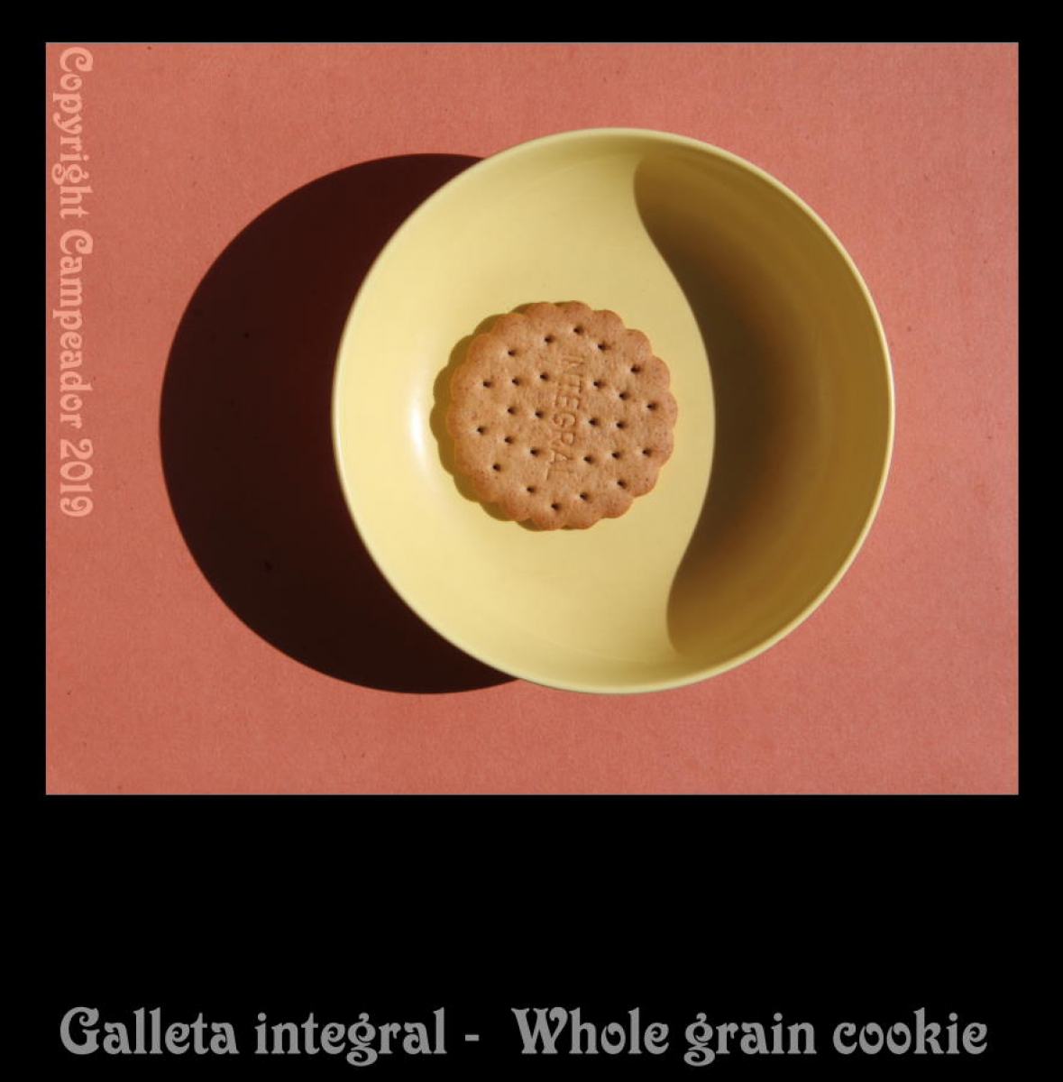 Galleta integral - Whole grain cookie.  Photo by Campeador.