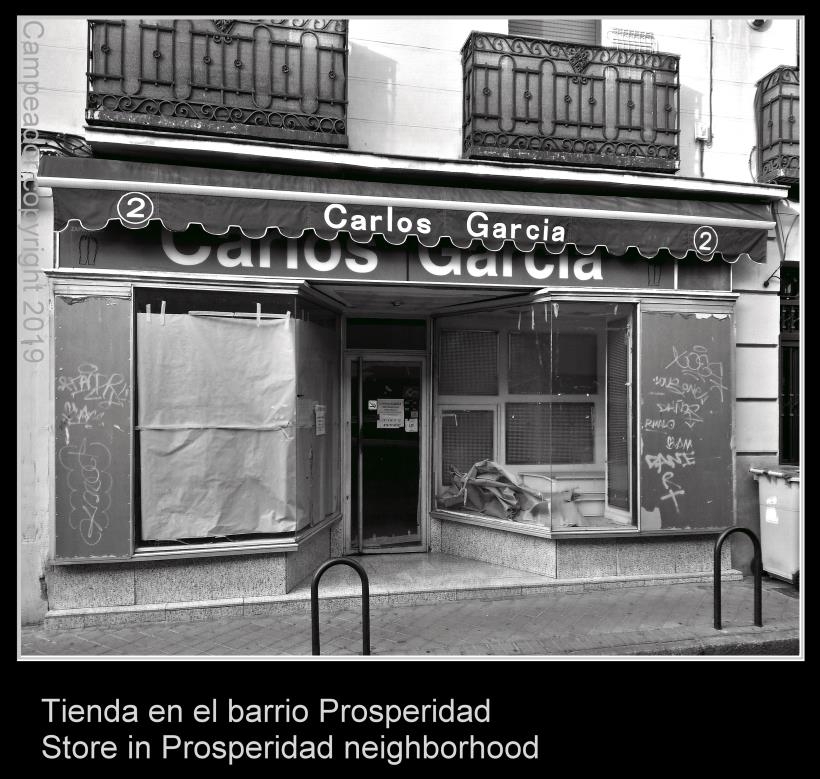 Tienda en el barrio de Prosperidad  -- Store in the Prosperidad neighborhood.  Photography by Campeador,