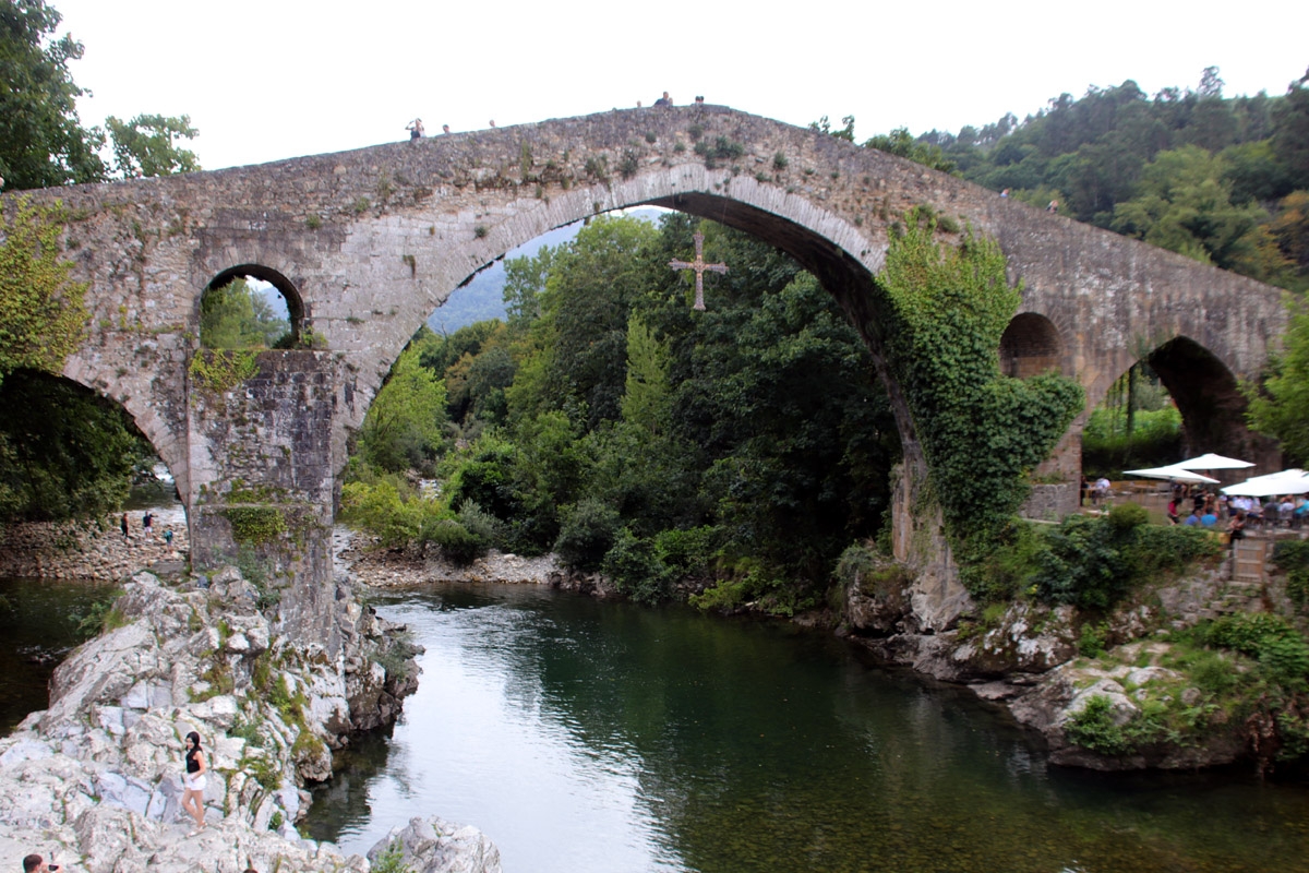 Puente romano de Cangas de Ons o puentn