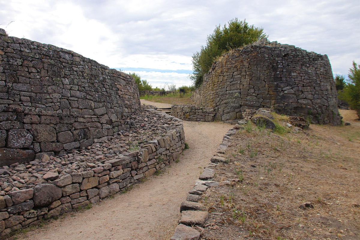 Entrada al Castro de Yecla la Vieja