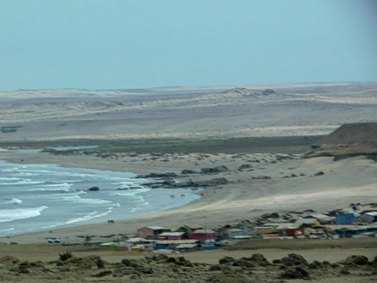 Vista panormica de playa puerto viejo
