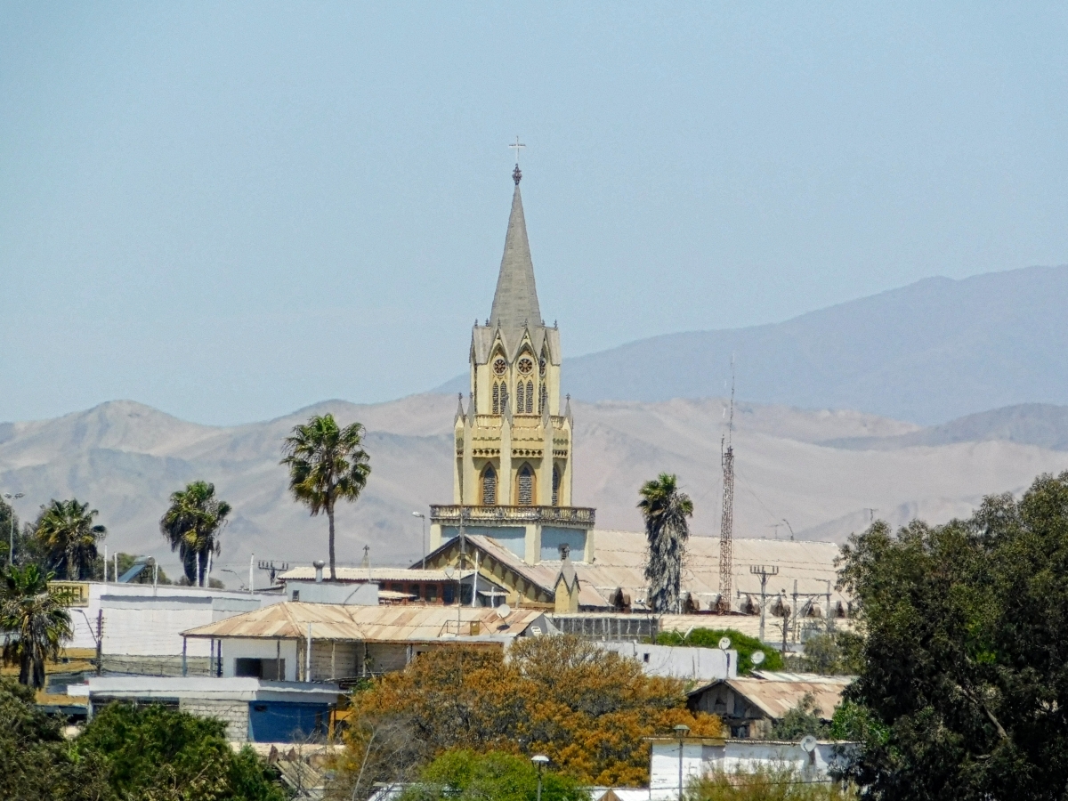 Aplicando el zoom me met en el corazn mismo de Caldera rescatando la iglesia ms antigua del lugar