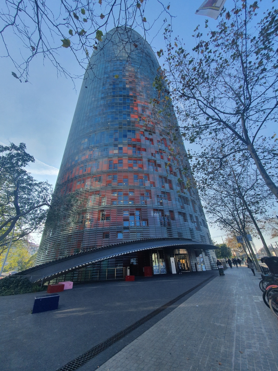 Torre Glries (antes Torre Agbar)