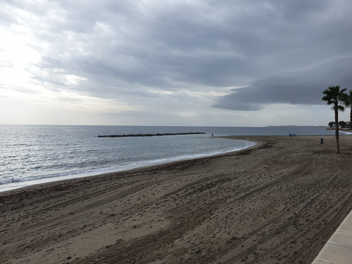 Playa de Aguadulce,  similar a playa la Barceloneta