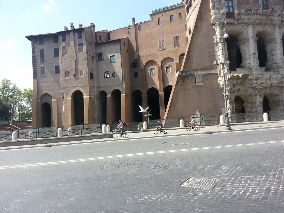 La Gaviota de turismo por Roma 3