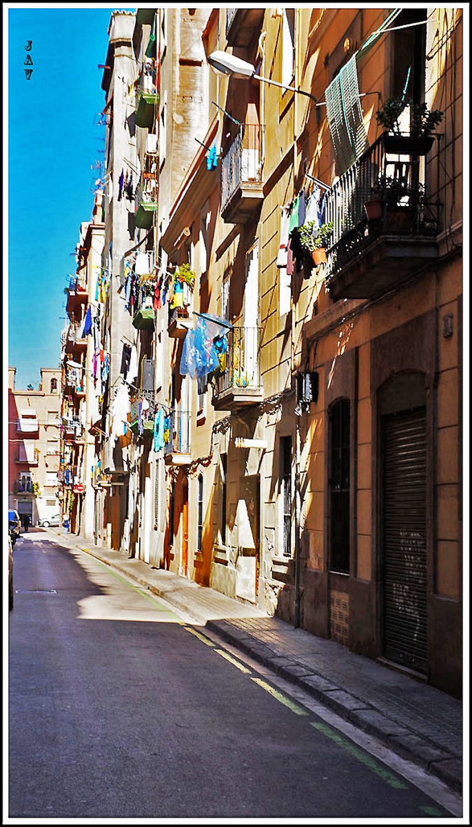 Una calle de la Barceloneta.