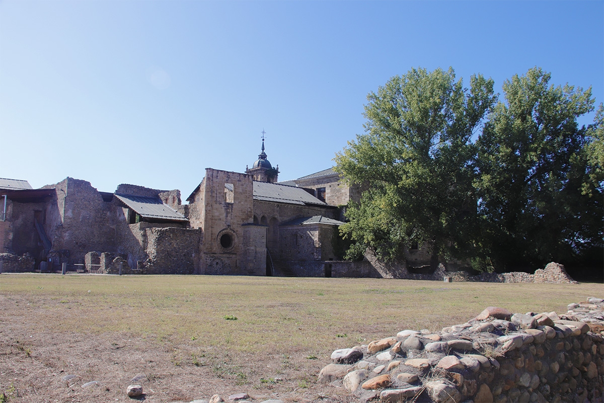 Monasterio Santa Mara de Carracedo