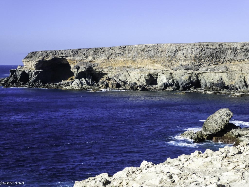 CALETA NEGRA