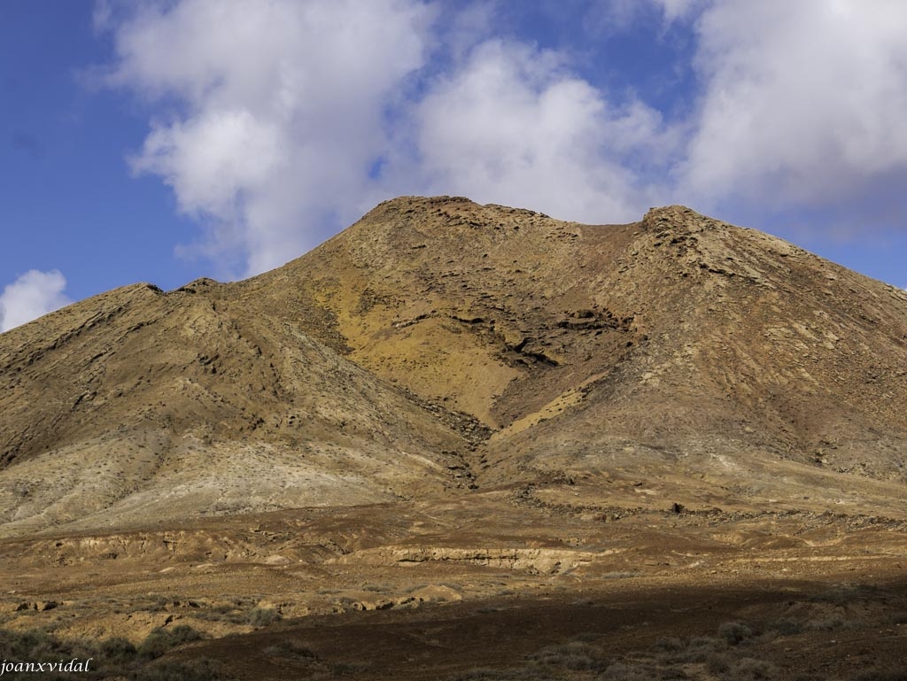 NUBES Y VOLCANES