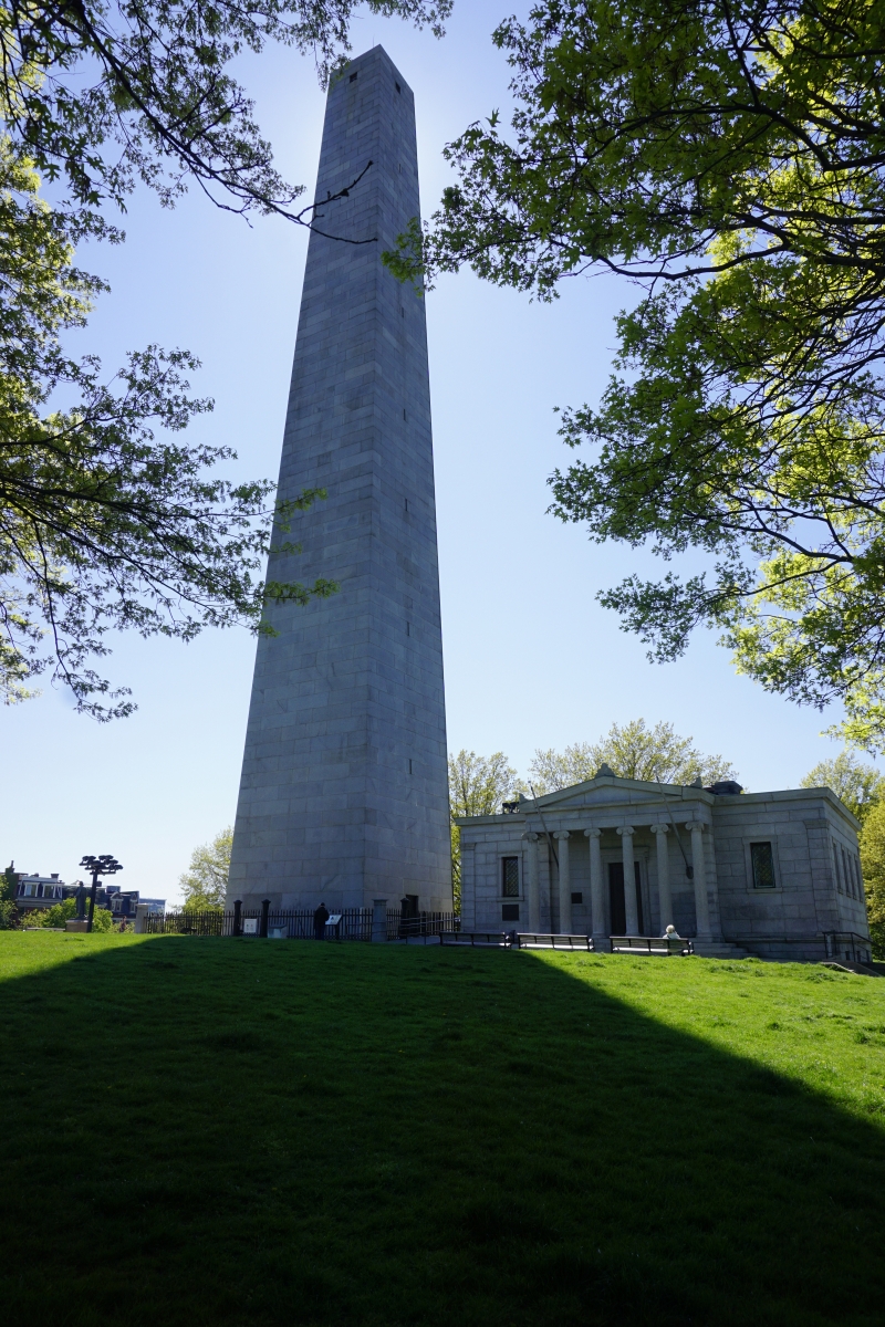el primer obelisco monumental erigido en los Estados Unidos