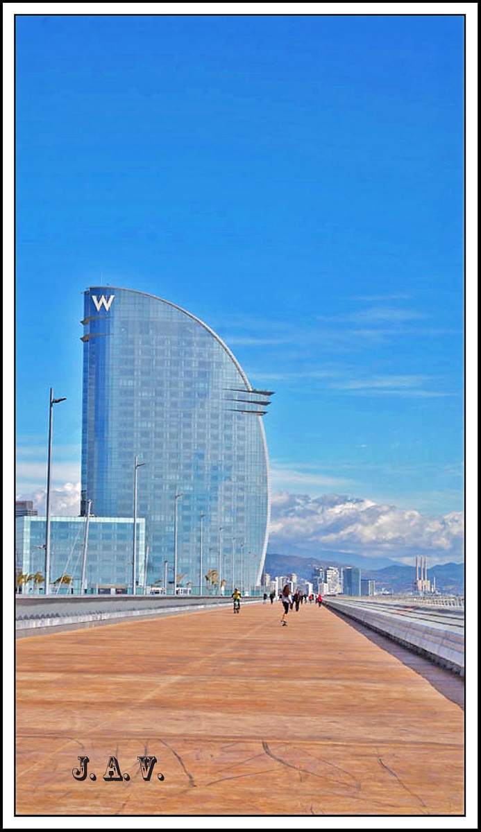 Nou Passeig Trencaones. 28
