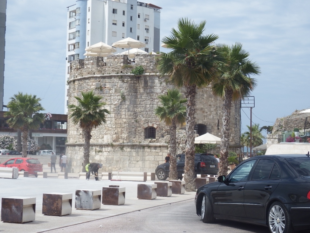 Baluarte defensivo situado en el paseo martimo