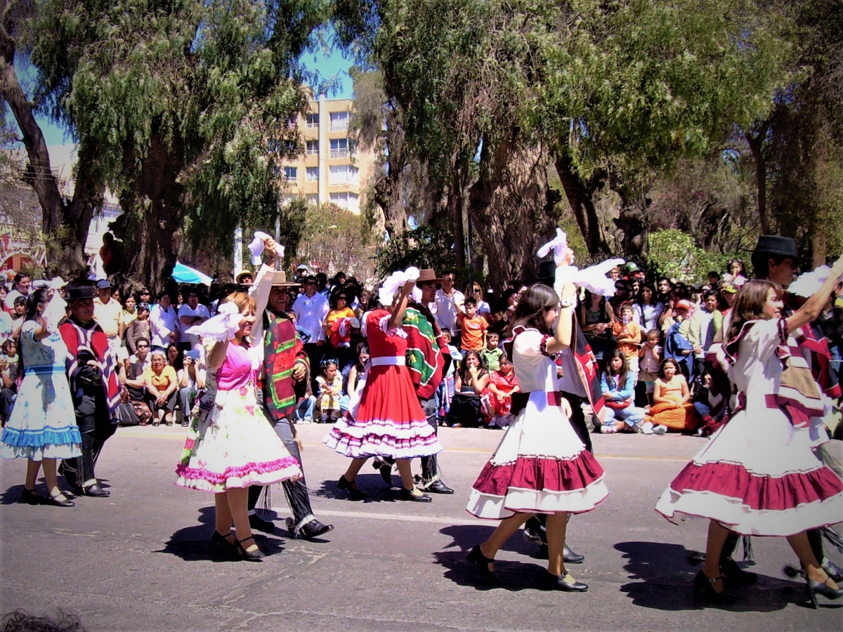 Se acerca el pie de Cueca frente a las autoridades