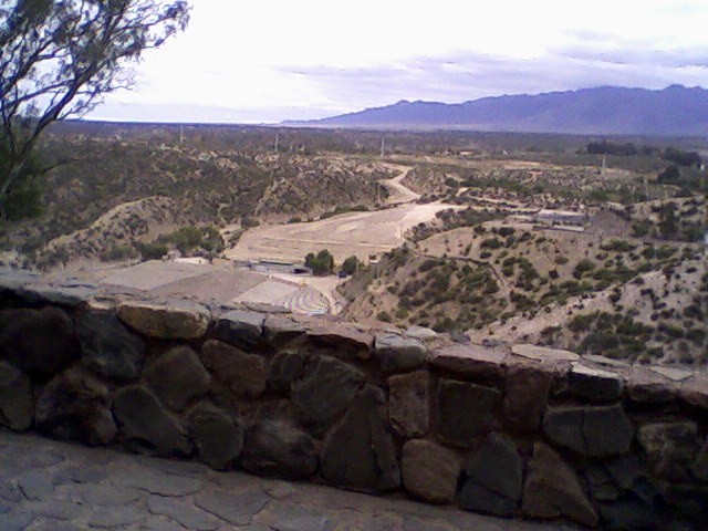 BAJANDO EL CERRO DE LA GLORIA