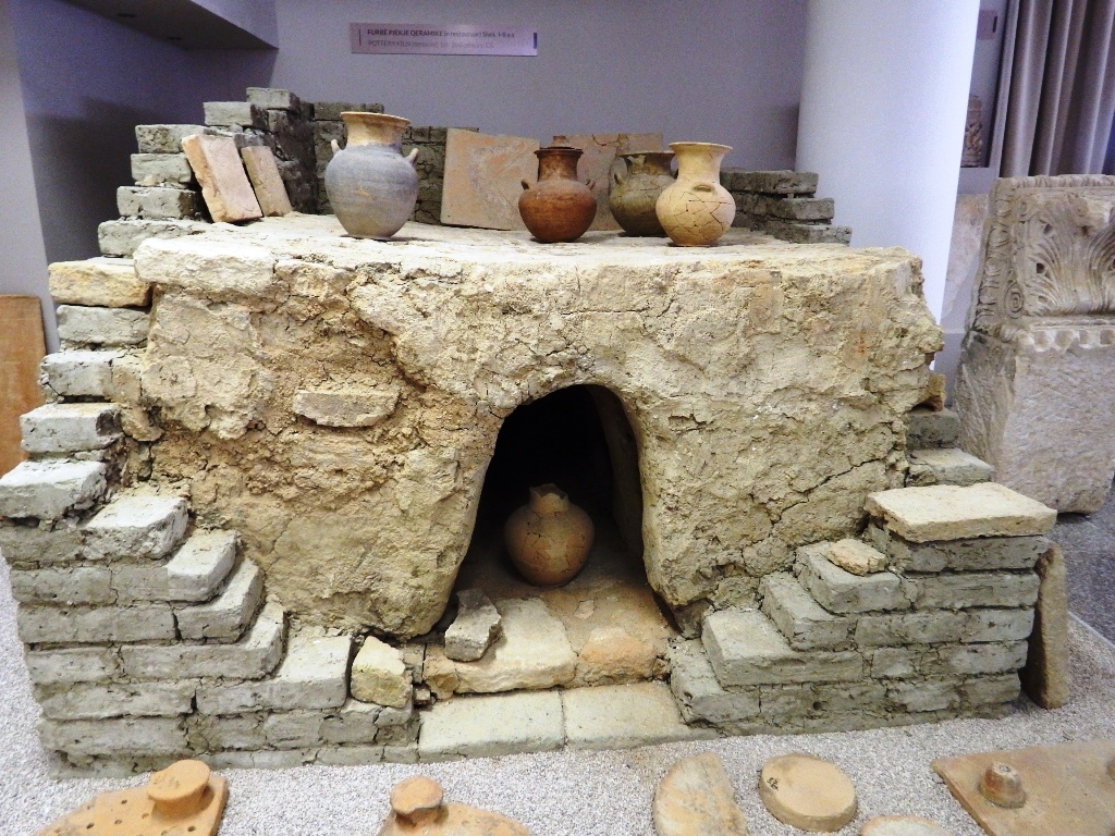 Amphora storage