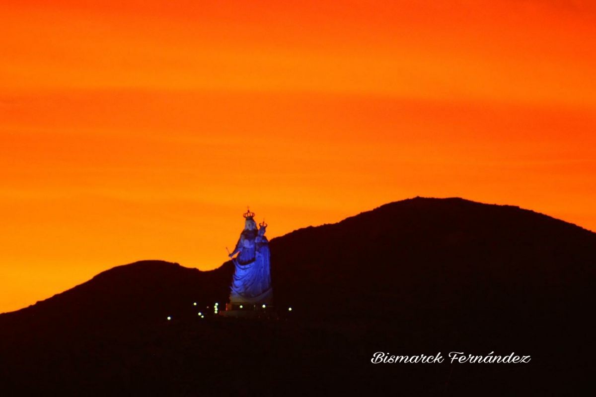 Monumento de la virgen