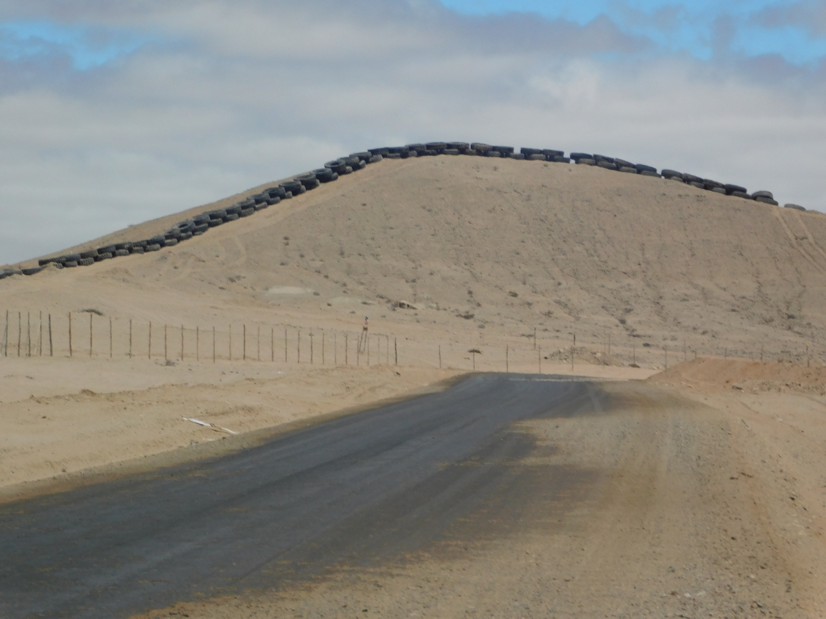 Separacin de terreno con neumticos