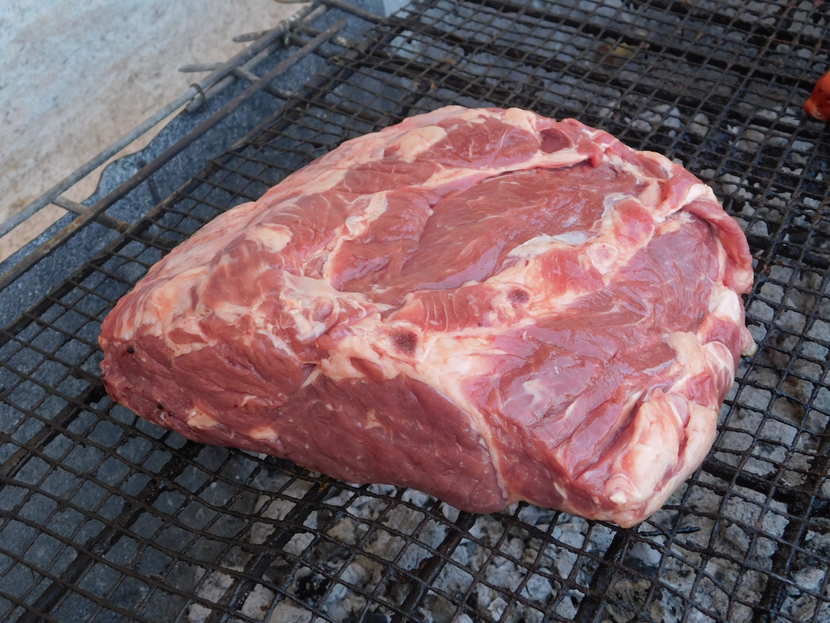 Preparndonos para un buen asado, hummm