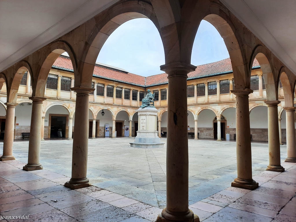 UNIVERSIDAD DE OVIEDO