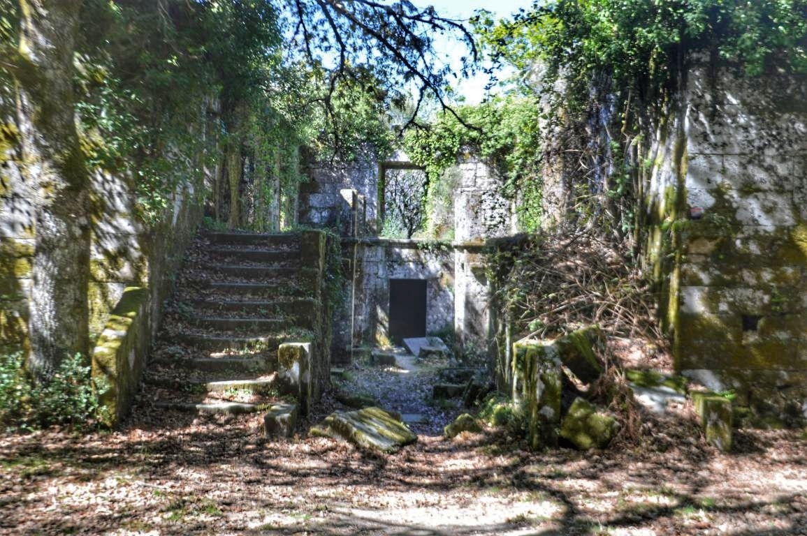 Lugares abandonados: A Escusalla. Lobios. Ourense. Baixa Limia. Parque Natural do Xurs