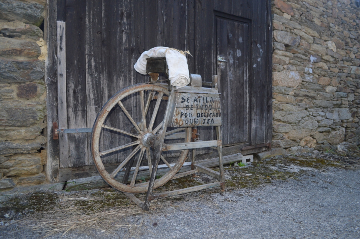 Coleccin de rodas de afiar de Florencio de Arboiro. San Xon de Ro. Ribeira Sacra. Ourense