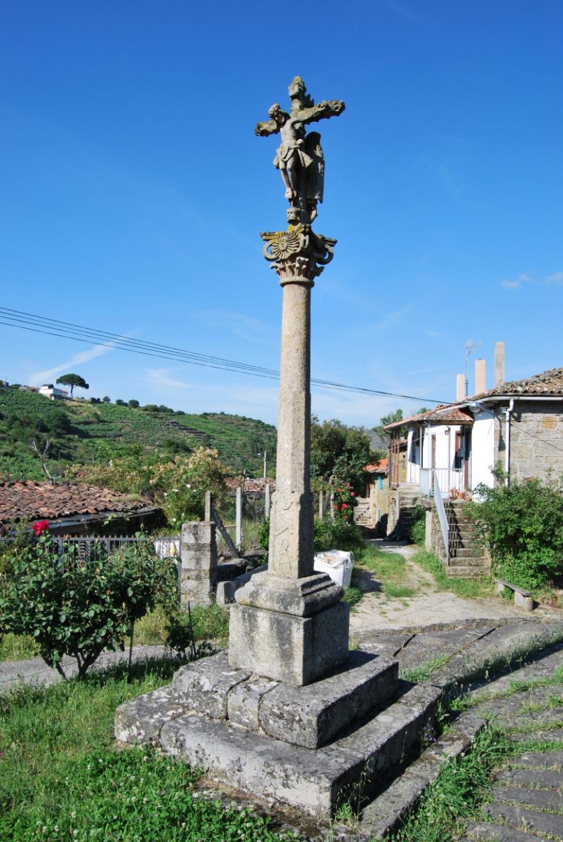 Cruceiro na Cruz. A Teixeira. Ourense. Ribeira Sacra Galcia