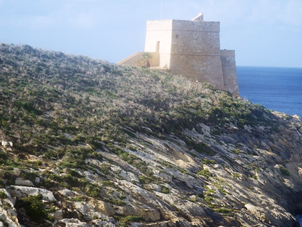 Torren defensivo en la costa de la isla de Gozo