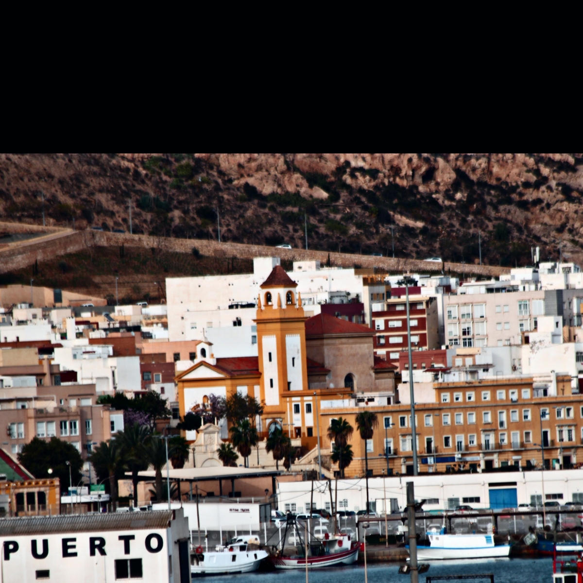 Puerto pesquero de Pescadera la Chanca y su Iglesia de San Roque