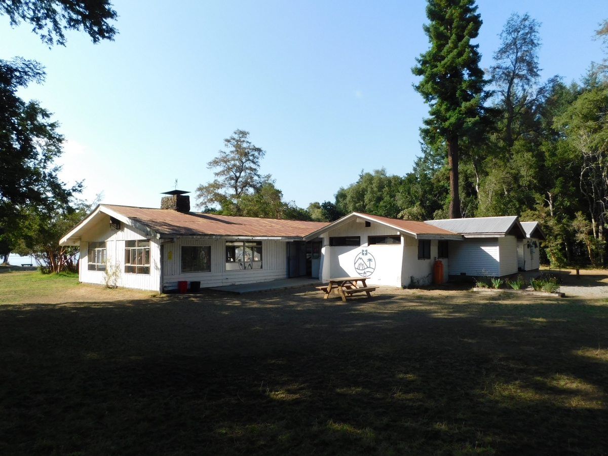 Cocina, comedor del campamento 