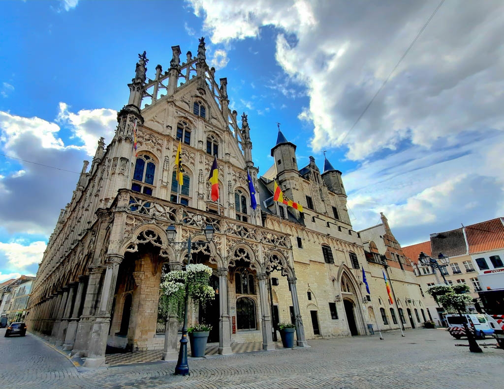 MALINES TOWN HALL