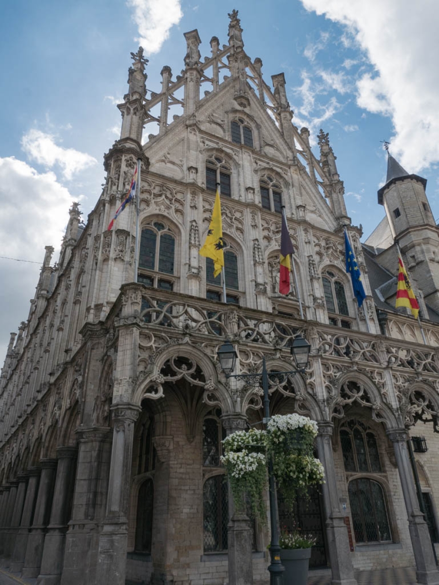 MALINES TOWN HALL