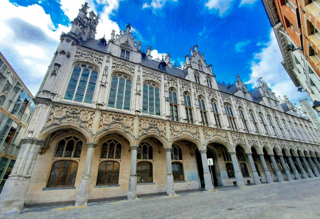 MALINES TOWN HALL