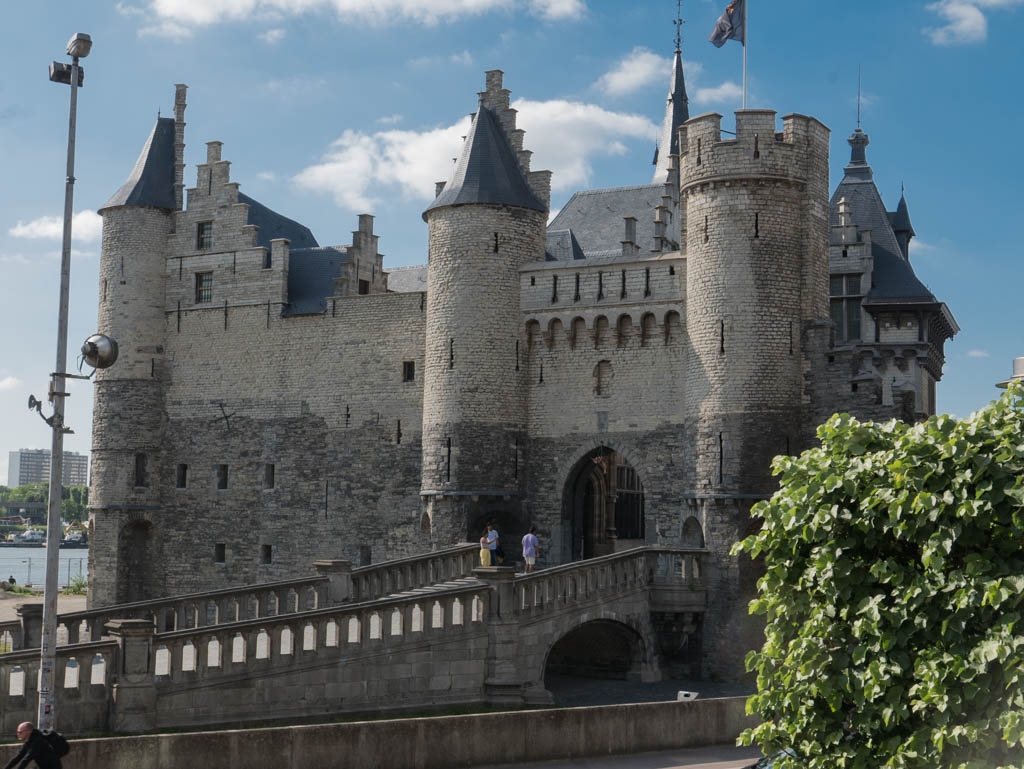 CASTELL DE ESTEEN (La Roca)