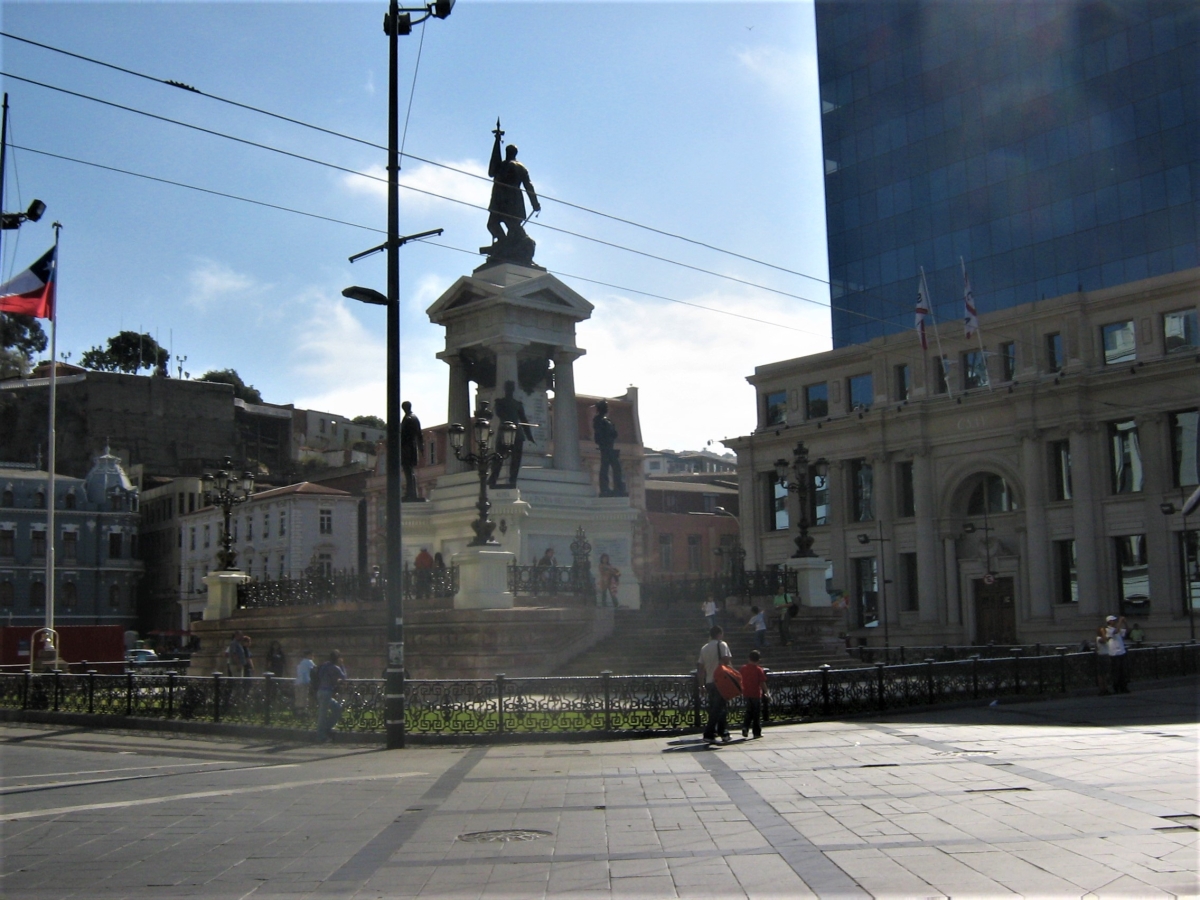 Monumentos en el puerto 