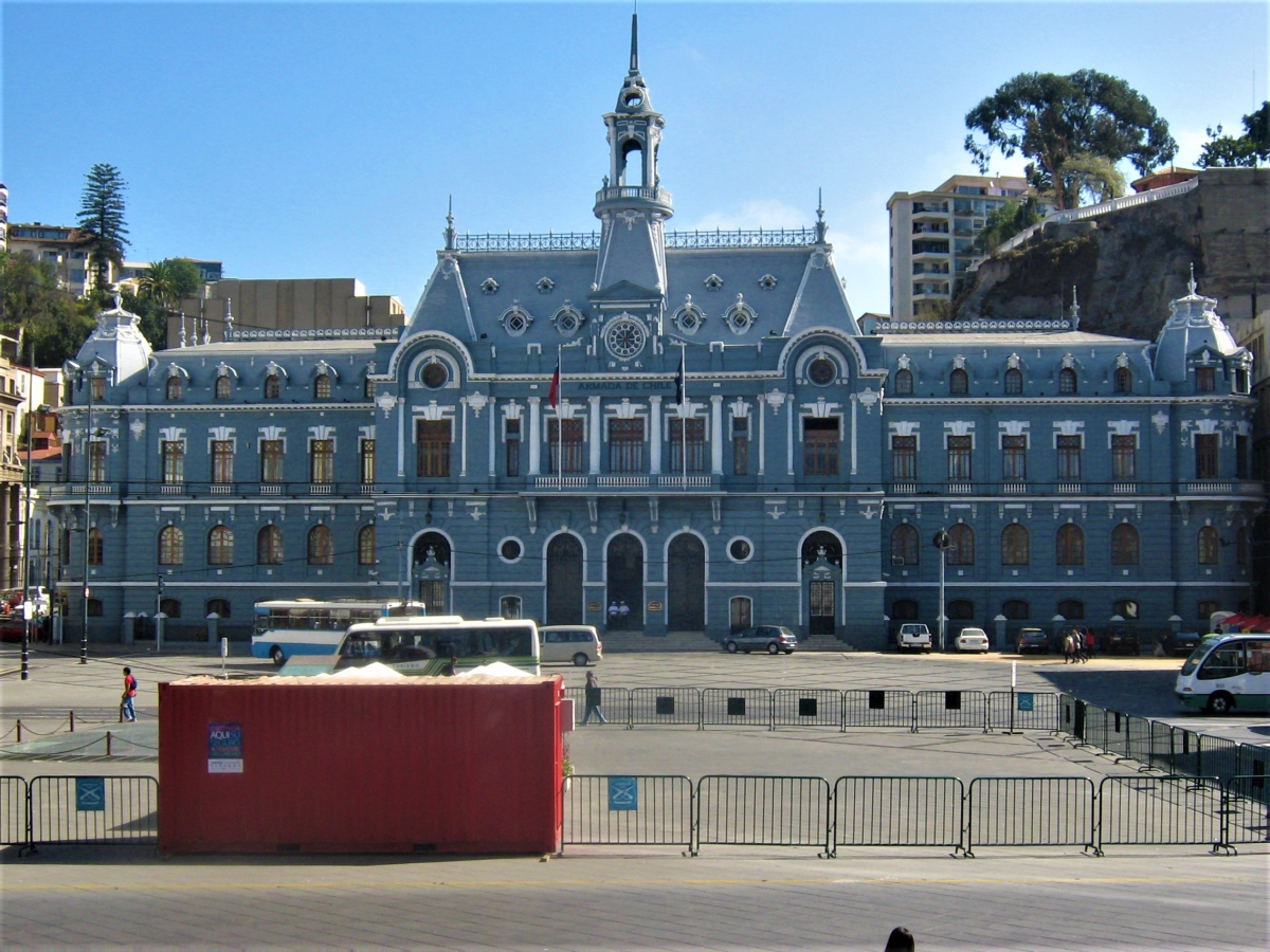 Casona en el puerto 