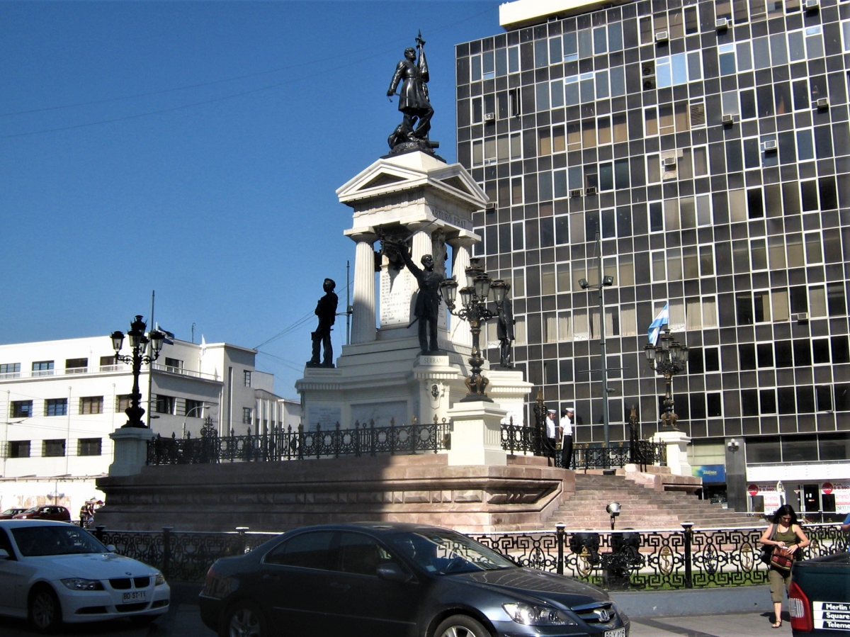 Monumentos en el puerto 